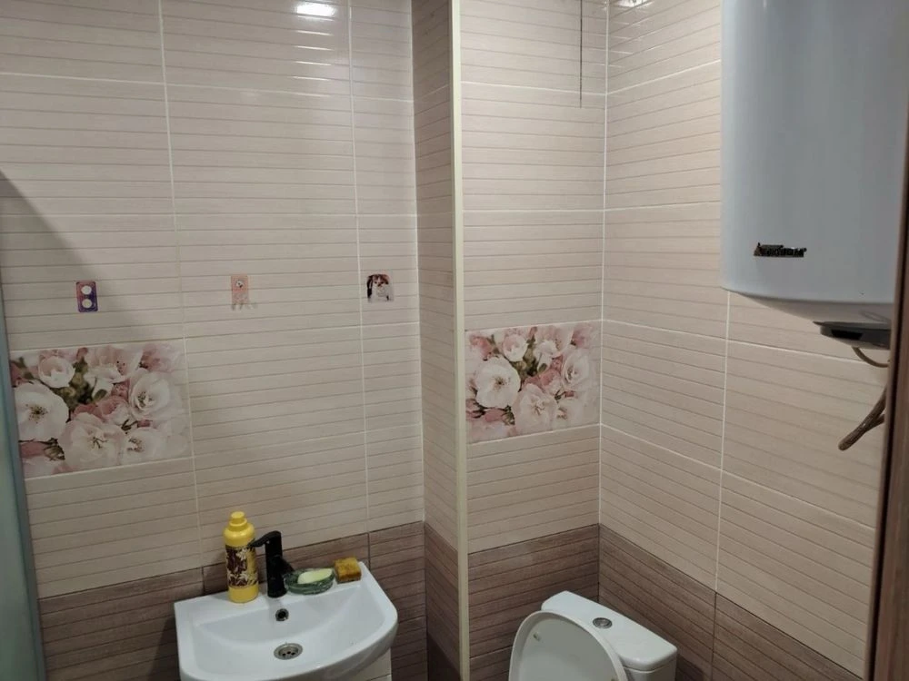 For Sale: 2-room apartment, new building, 6th Slobodskaya border area