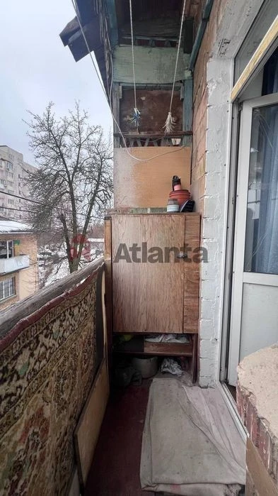 2-room apartment for sale near Shevchenko Square, Windy Mountains, WITHOUT % for rent