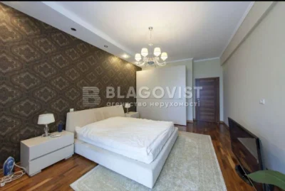 2-room apartment (97 sq m) in the "Pory Roku" residential complex, near the park
