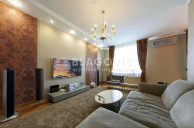2-room apartment (97 sq m) in the "Pory Roku" residential complex, near the park