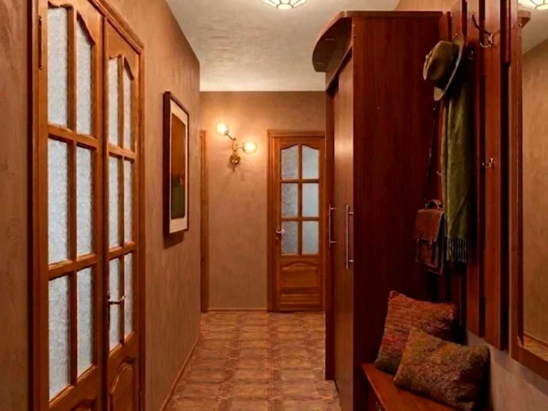 Apartment. Dnipro, residential area Topola-2, street.
