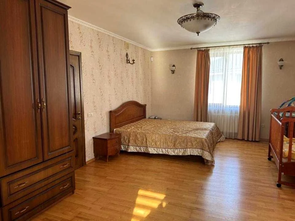 Будинок. Київ, Осокорська вул.