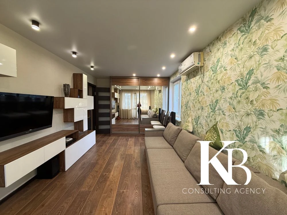 Продам 2-кімнатну квартиру, Косиора, вулиця Калникова, 3 поверх, Євроремонт
