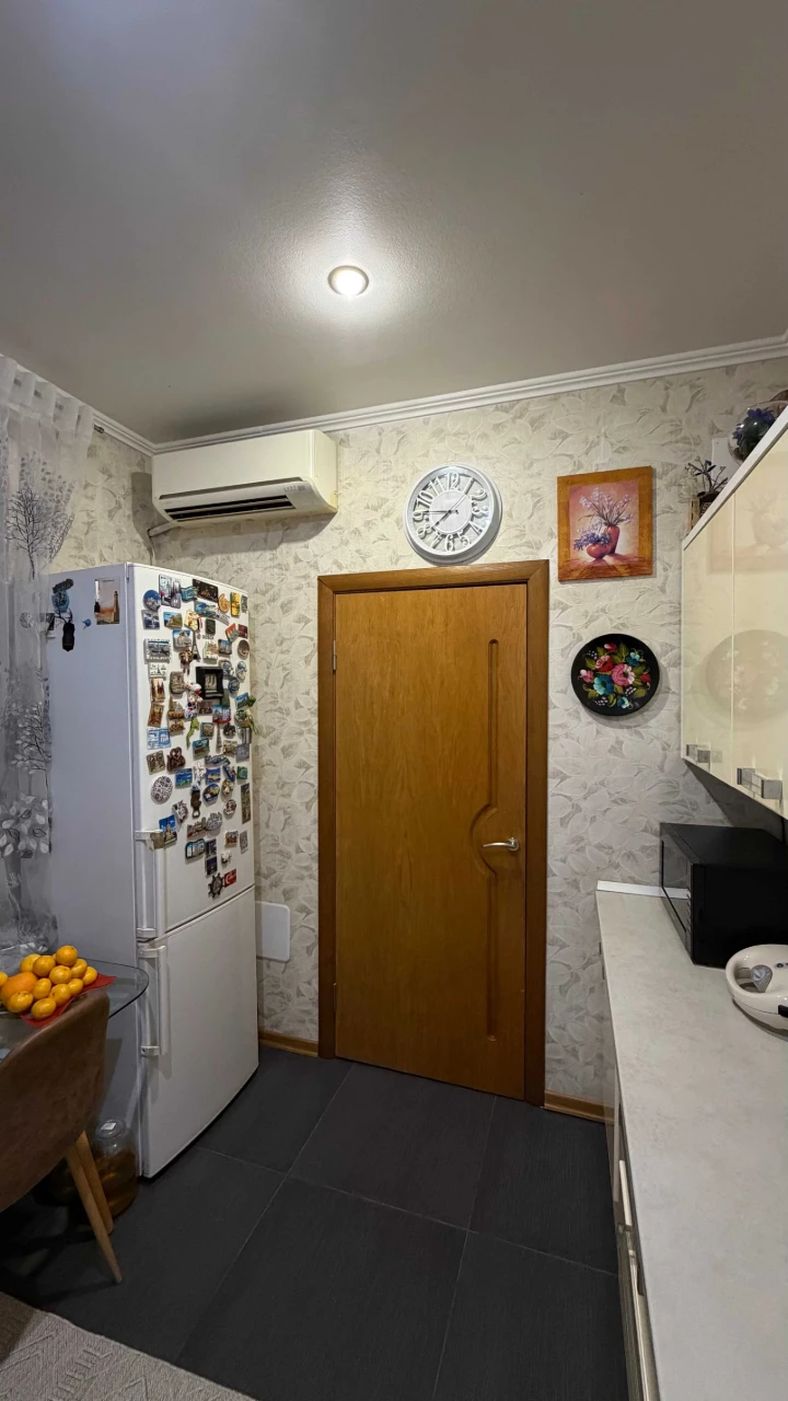 Продажа собственной отличной 4-комнатной квартиры площадью 88 квадратных метров