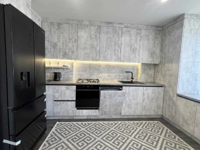 Продам 2 кімнатну квартиру з великою кухнею