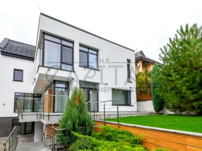 House. Vilshanska St, Kyiv