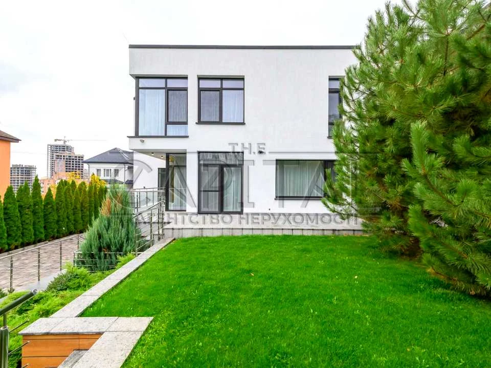 House. Vilshanska St, Kyiv