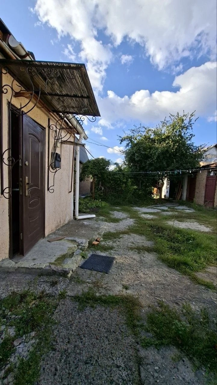 Продается часть дома в Катрановке.