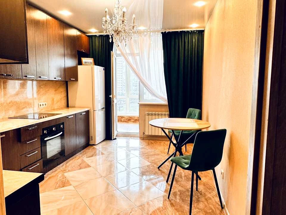 Квартира. Киев, улица Елизаветы Чавдар