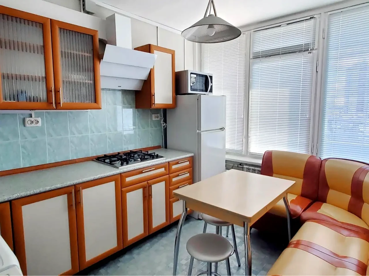 Оренда квартири 1-кімн. 37 м² 10/10 пов.