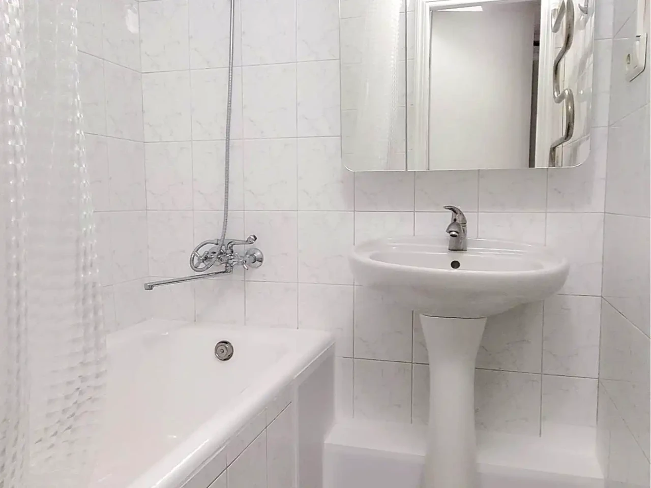 Оренда квартири 1-кімн. 37 м² 10/10 пов.