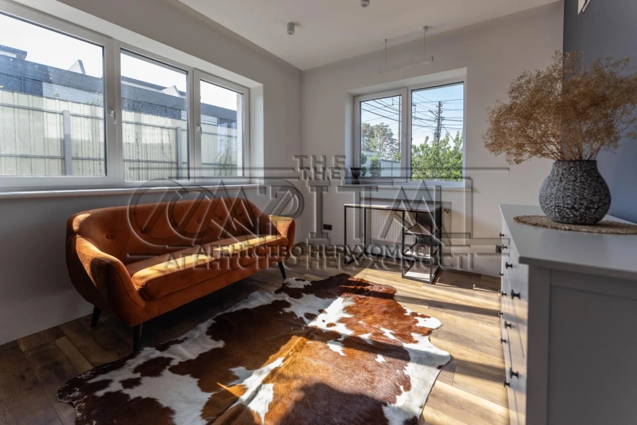 Продаж будинку 298 м² з ремонтом, Осокорки