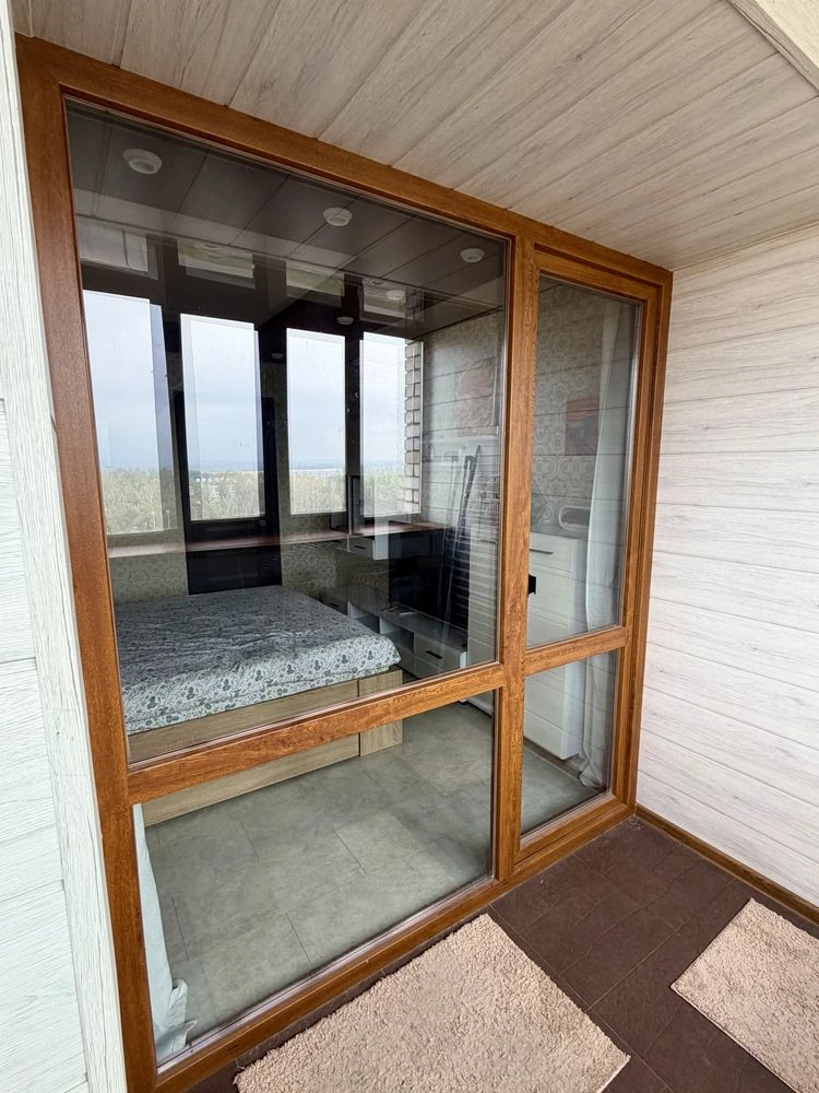3 bedroom apartment Zaporizhye, first southern