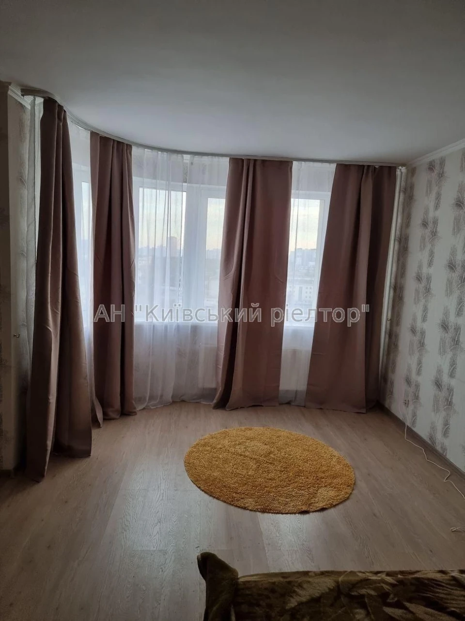 Sale of a 2-room apartment at вул. Гашека 8A, area of 63.8 m2