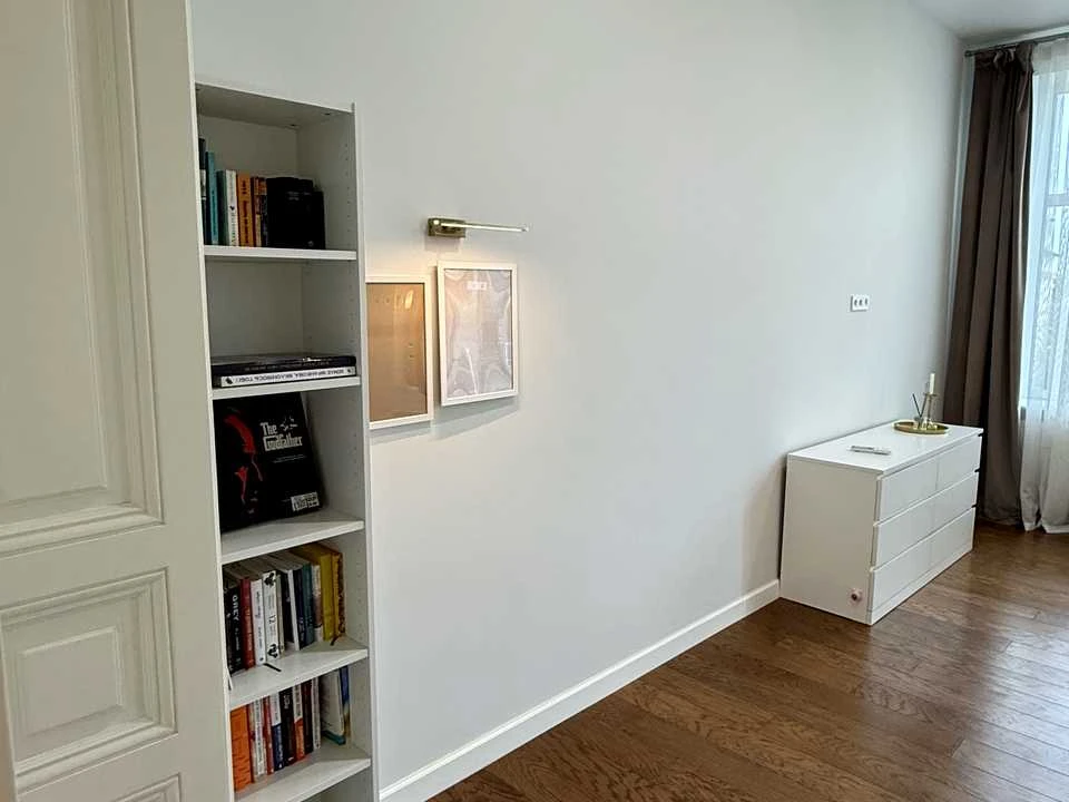 Apartment. Lviv, Maksym Kryvonosa St.