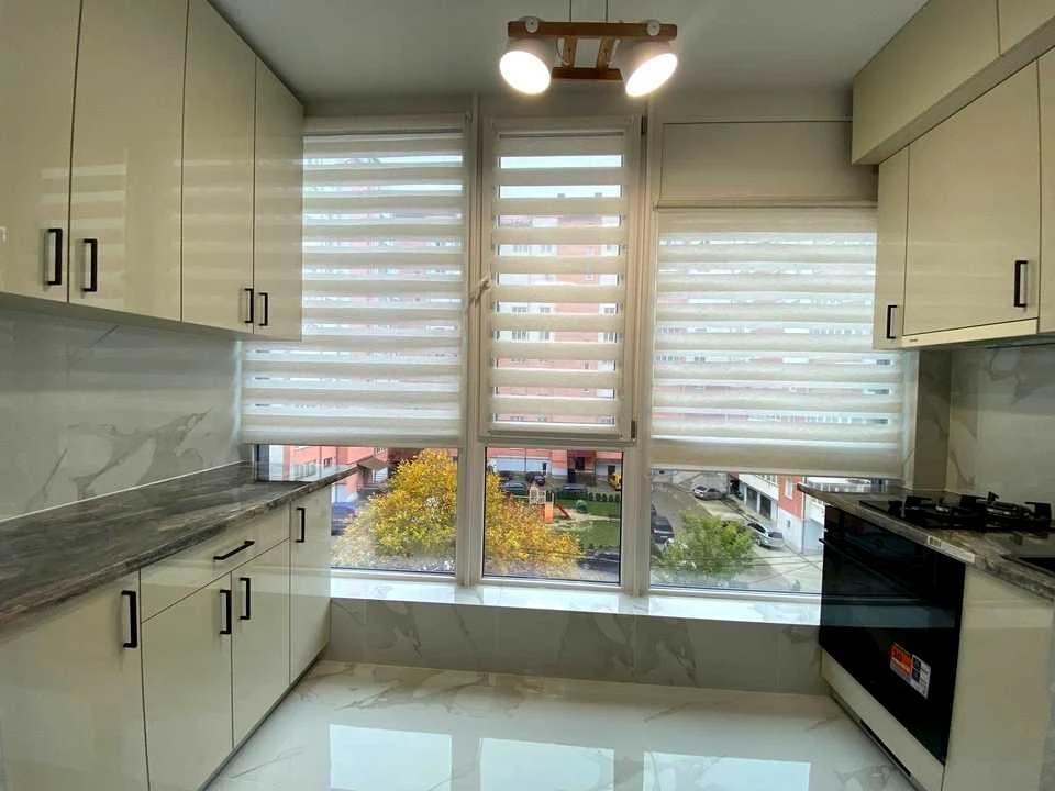 Apartment. Ivano-Frankivsk, Romana Virystyuka st.