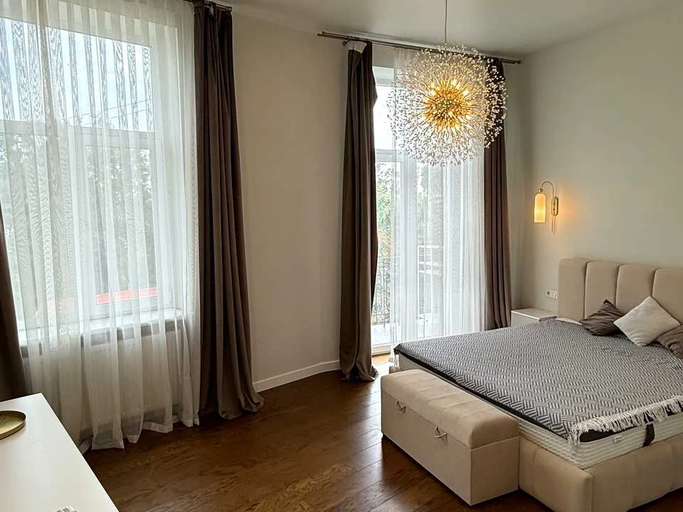 Apartment. Lviv, Maksym Kryvonosa St.