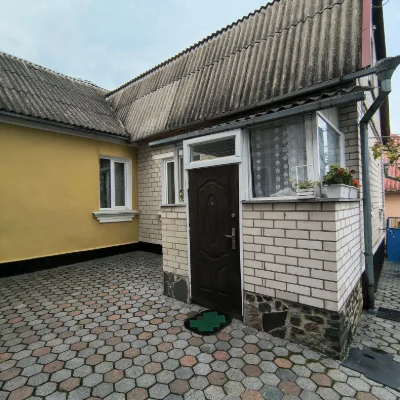 Половина будинку провулок Червоний
