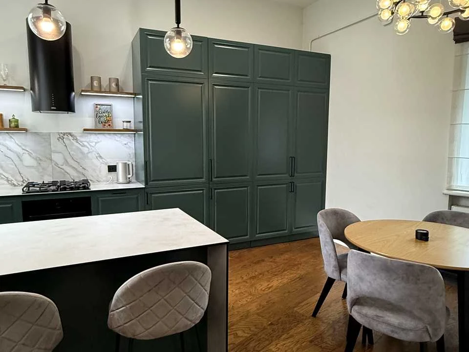 Apartment. Lviv, Maksym Kryvonosa St.