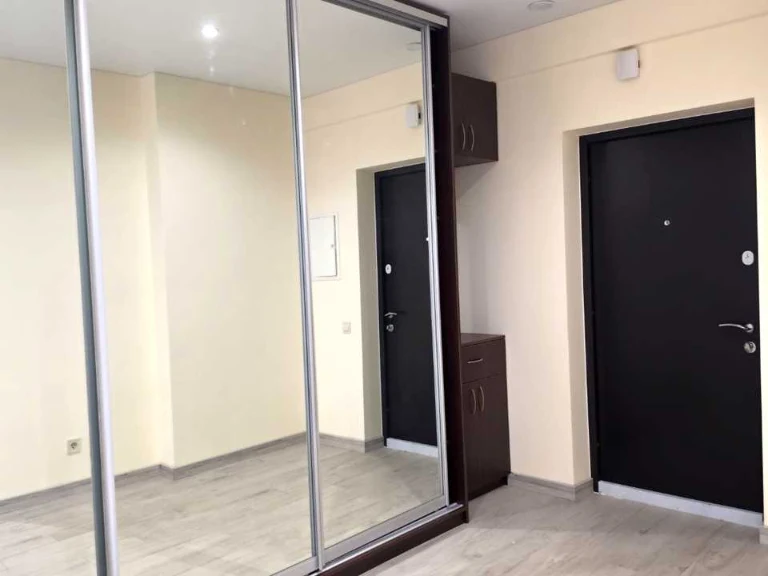 Apartment. Kyiv, Kharkivse shose