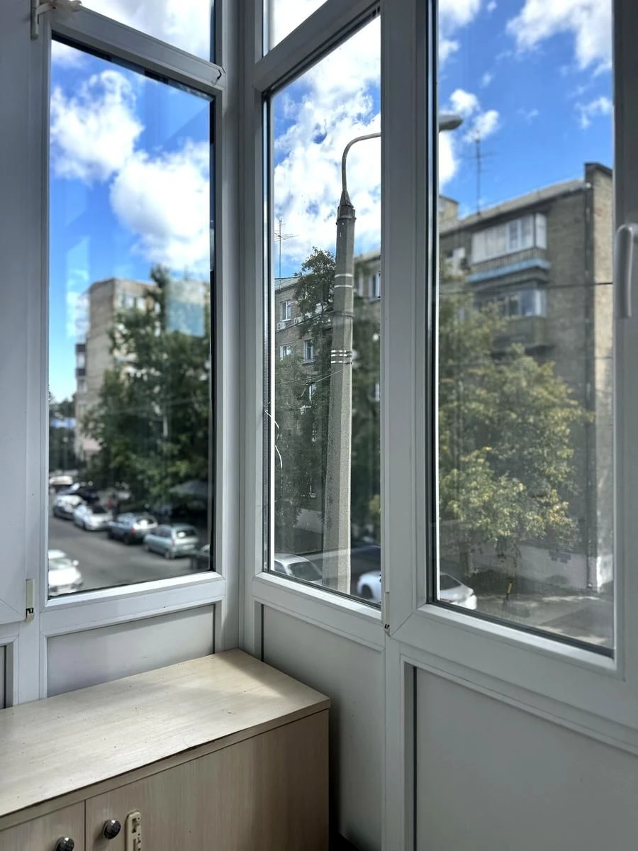 Продаж квартири на Подолі - вулиця Юрківська, 37!