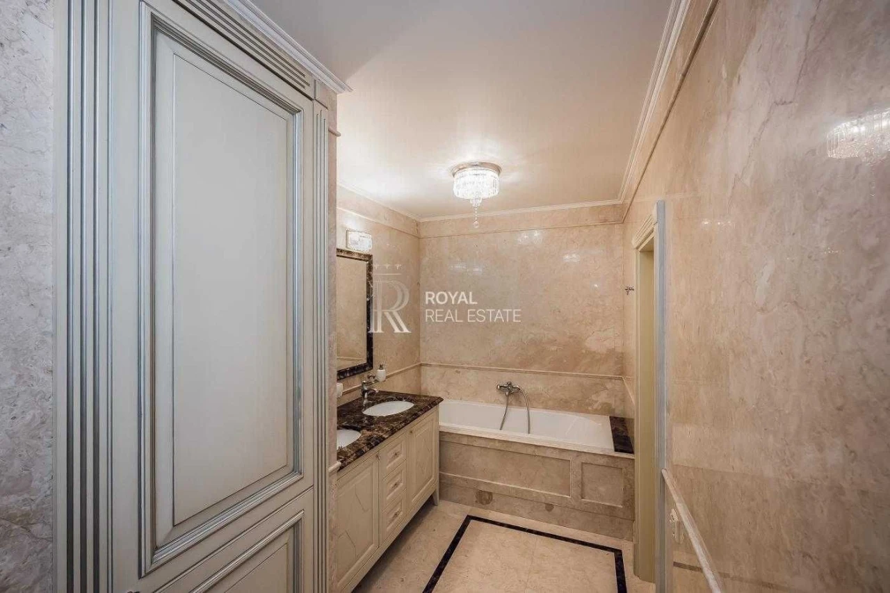 Продажа 3-комнатной квартиры в ЖК "Космополитен", Дегтяривская, 25А, корпус 1