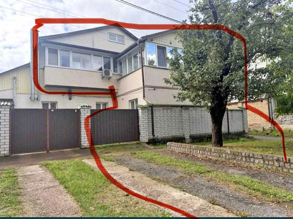 House. Hruscheva st., Kyiv