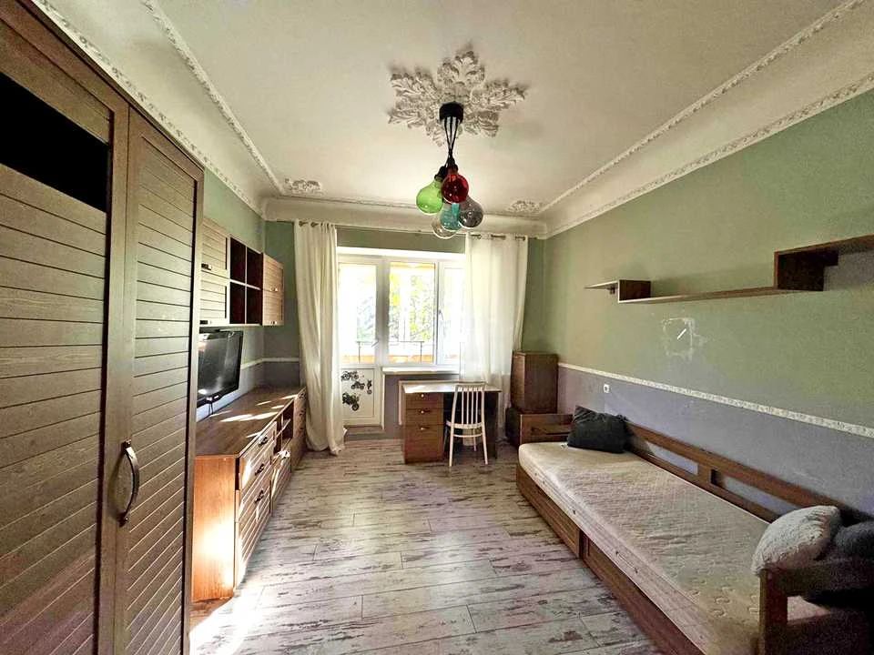 House. Hruscheva st., Kyiv