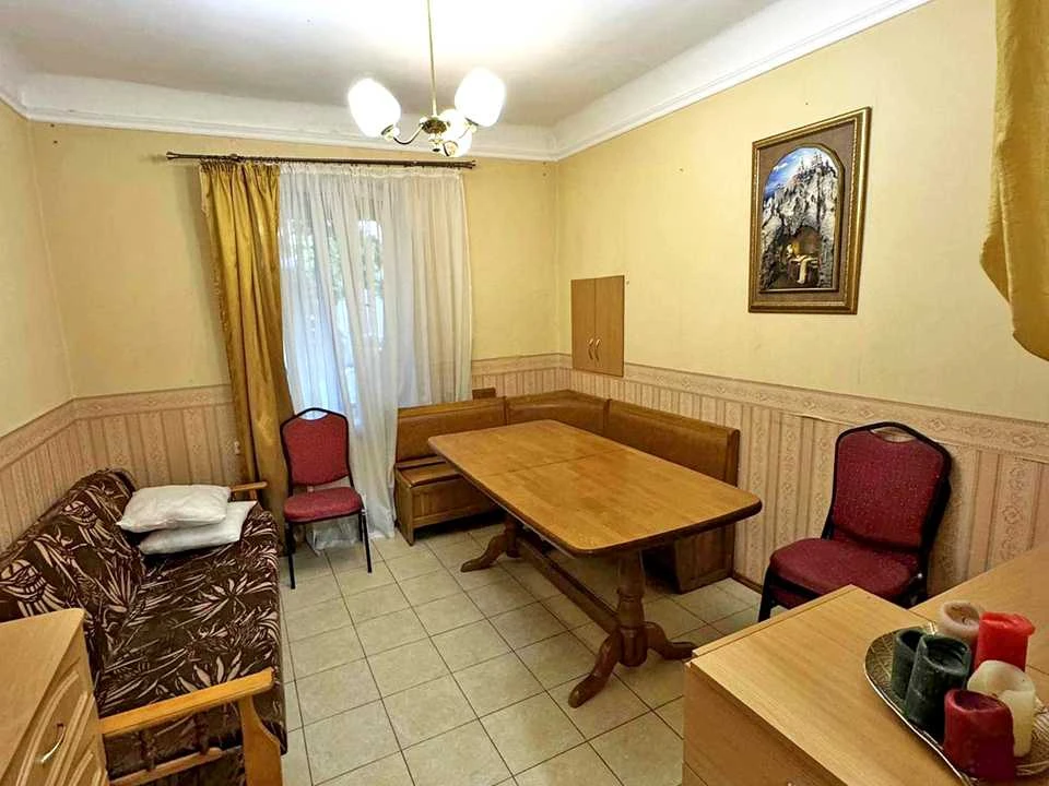 House. Hruscheva st., Kyiv