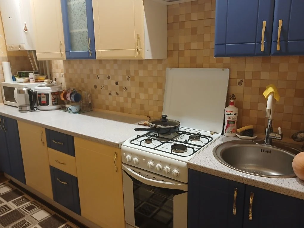 Продается трехкомнатная квартира