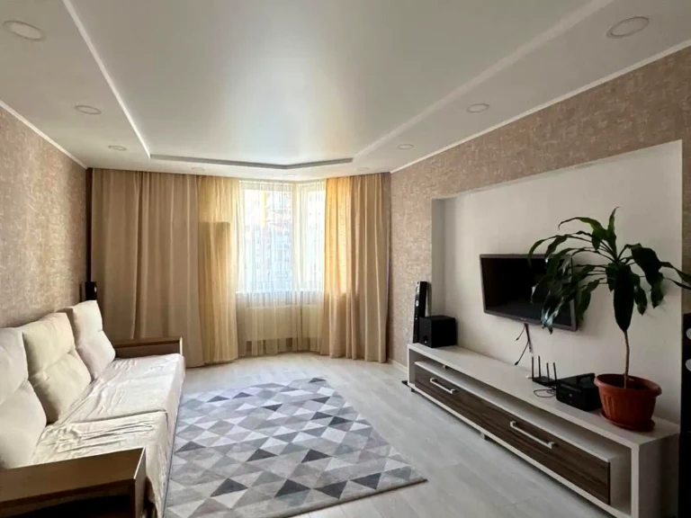 Rent 3-room apartment 102 m² on the 7th floor