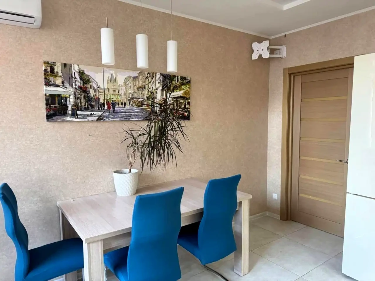 Сдается 3-комнатная квартира 102 м² на 7-м этаже