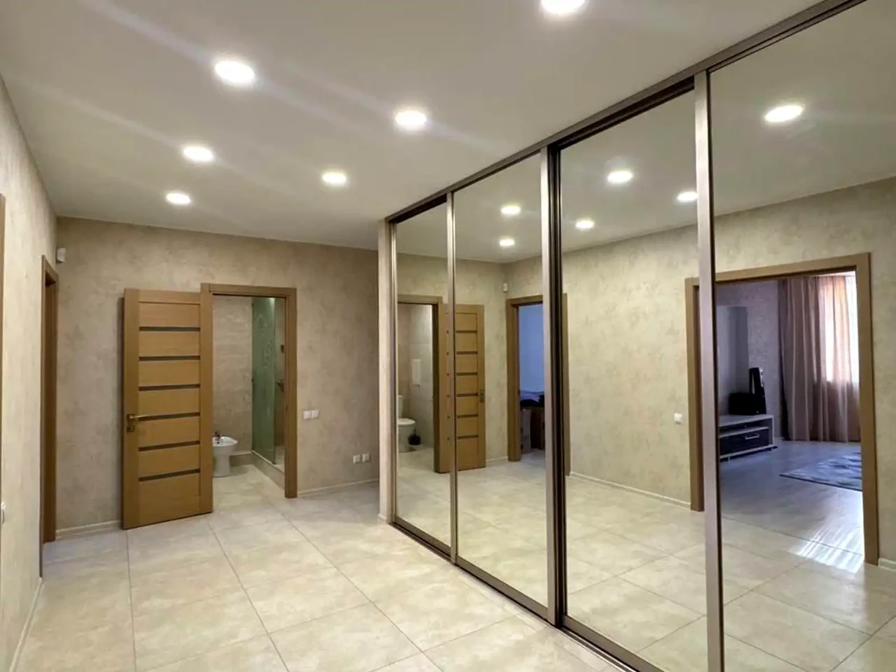 Сдается 3-комнатная квартира 102 м² на 7-м этаже