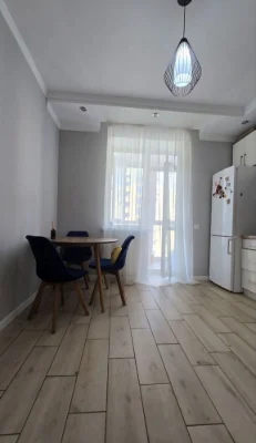 Продаж 1-кімнатної квартири в новобудинку на вул. Роксоляни, 43а.