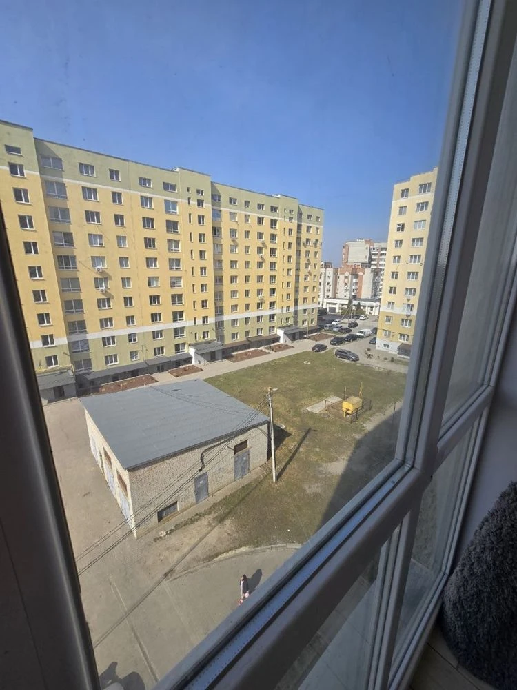 Продаж 1-кімнатної квартири в новобудинку на вул. Роксоляни, 43а.