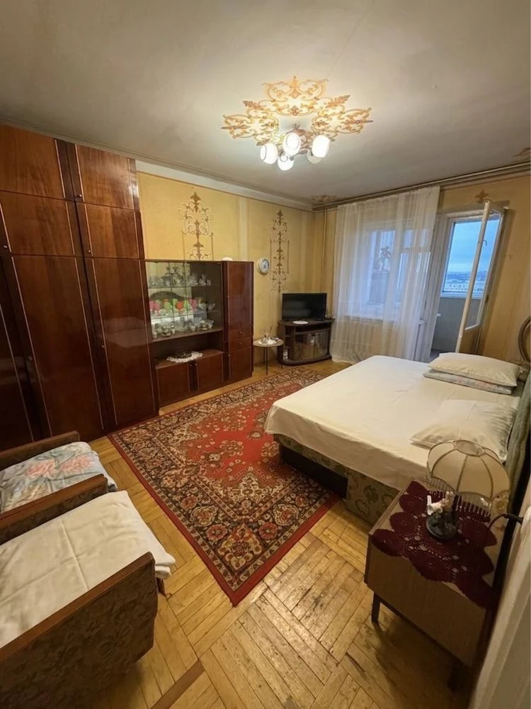 Продажа 3-комнатной квартиры в кирпичном доме, ул. Пасічна