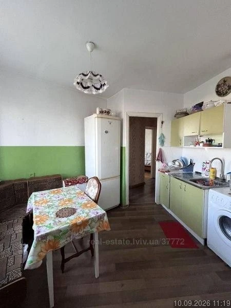 Продажа 3-комнатной квартиры в кирпичном доме, ул. Пасічна