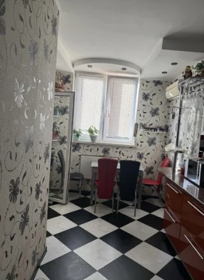 Продаж однокімнатної квартири в центрі міста!