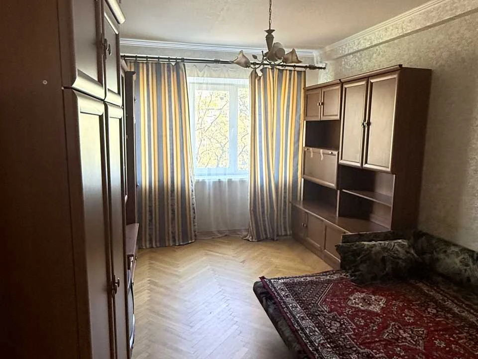 Квартира. Київ, Космічна вул.