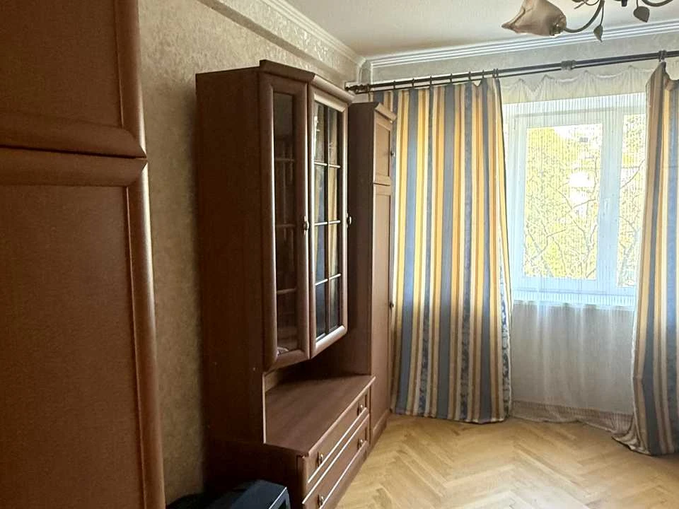 Квартира. Київ, Космічна вул.