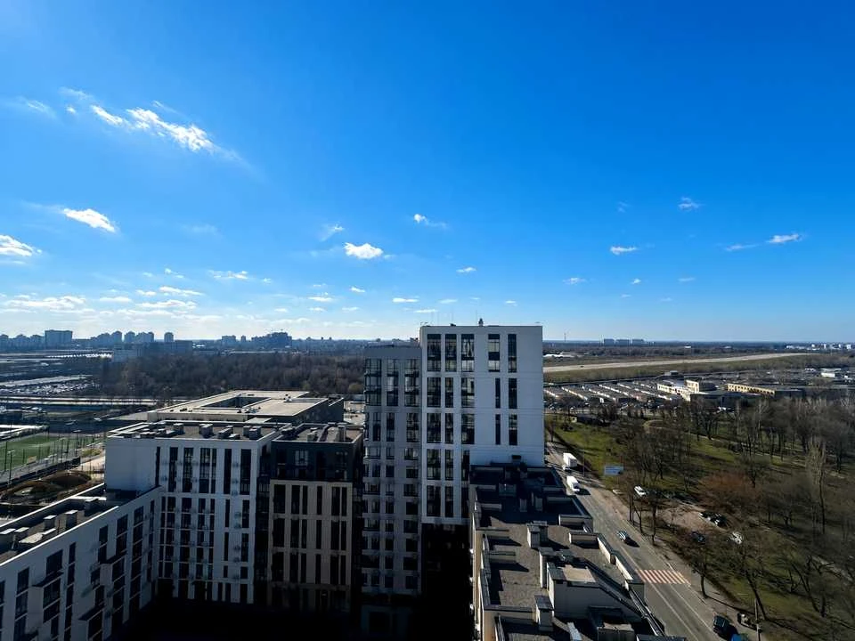 Квартира. Киев, Салютная ул.