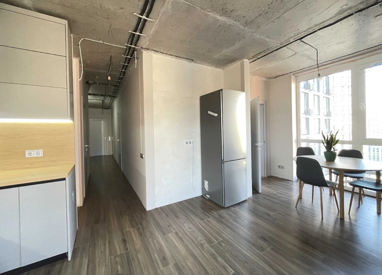 Selling 3-bedroom apartment in ЖК Warsaw Plus