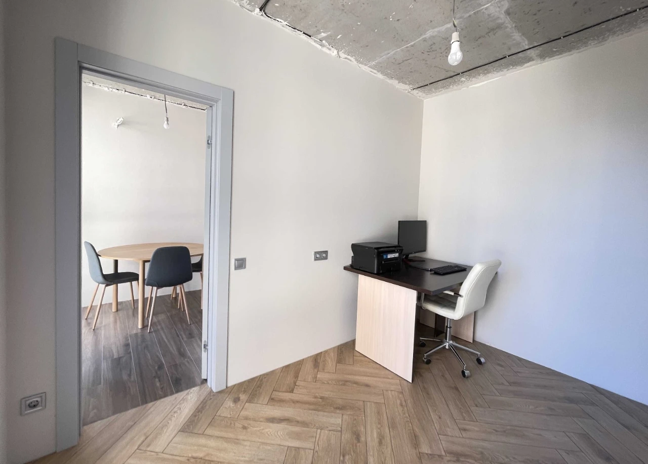 Selling 3-bedroom apartment in ЖК Warsaw Plus