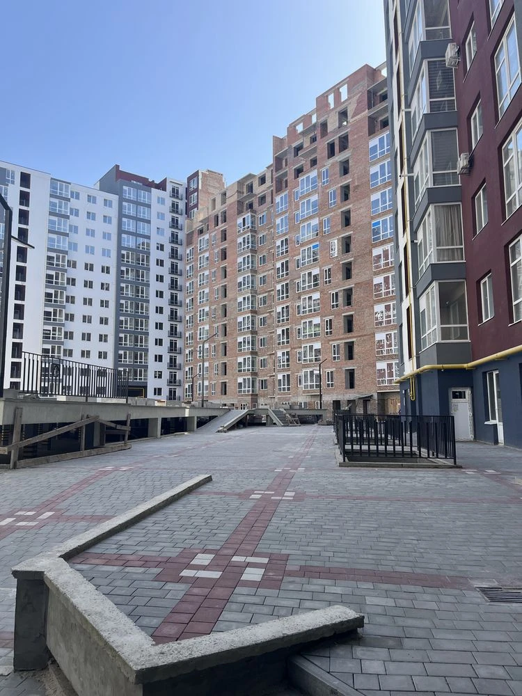 Three-room apartment! Owner! Inexpensive sale!