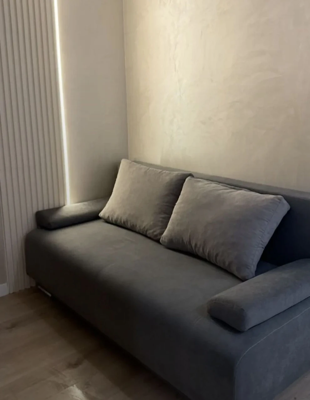 One-bedroom apartment in a new building, city center