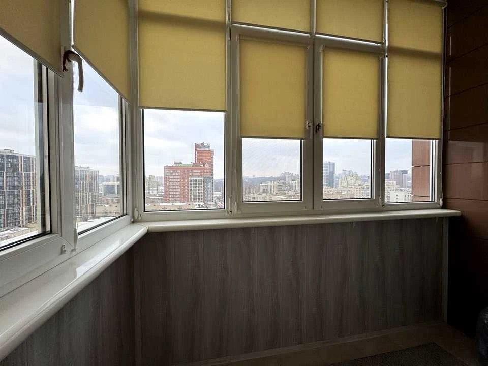 Квартира. Киев, Саперное Поле ул.