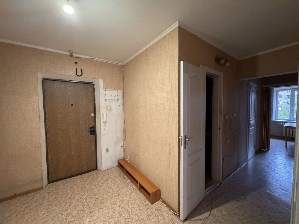 Sale of a 2-room apartment, 70 sq. m. in Troeshchyna