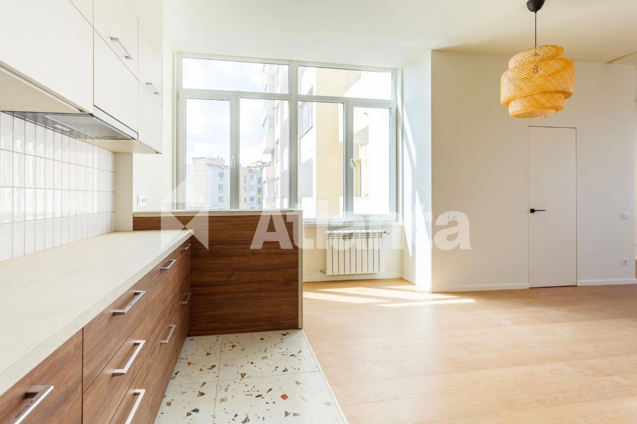3-bedroom apartment near the center | Designer renovation in "Console" residential complex