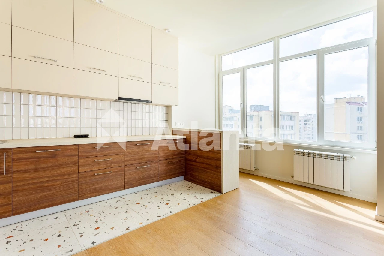 3-bedroom apartment near the center | Designer renovation in "Console" residential complex