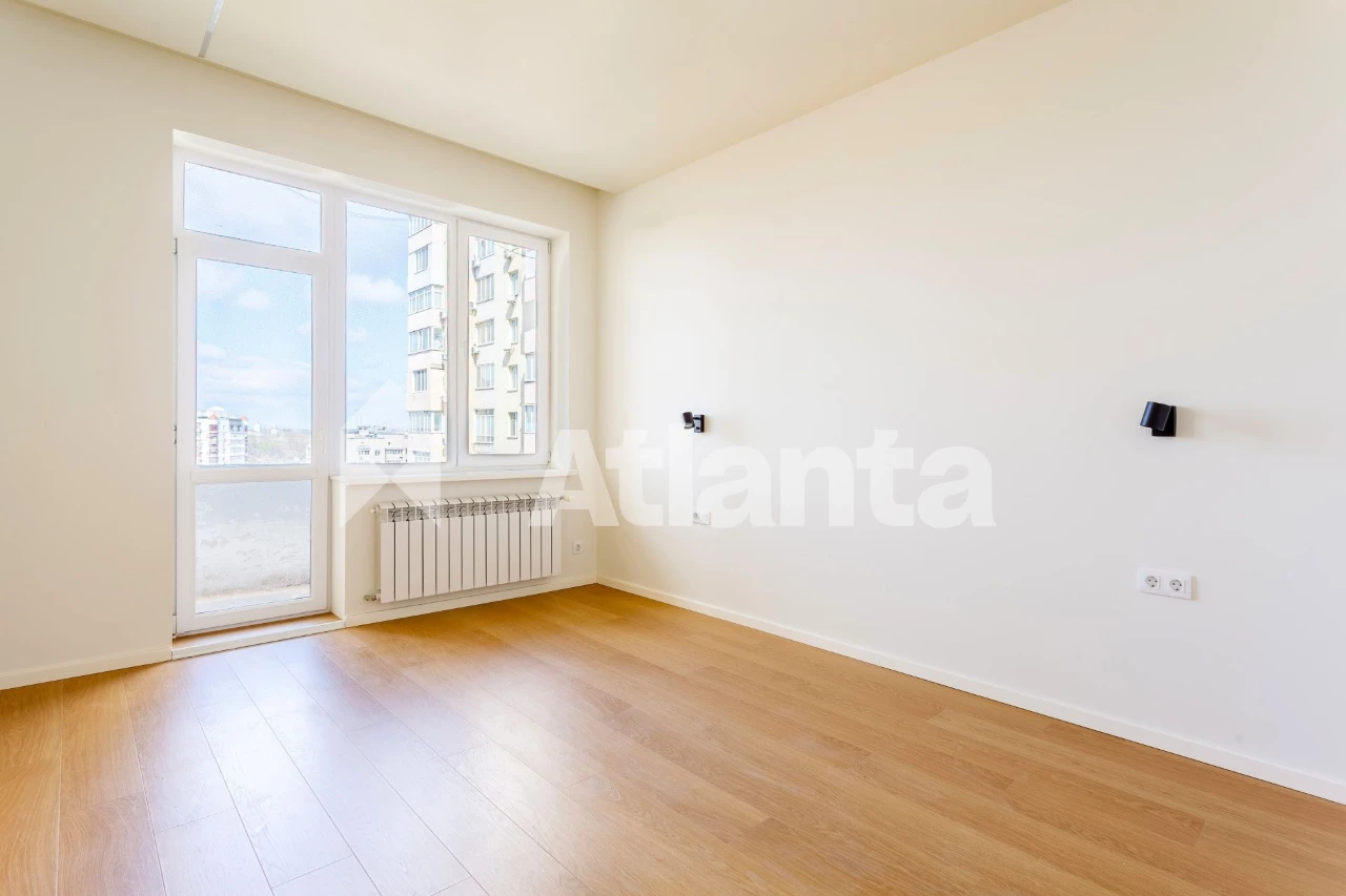 3-bedroom apartment near the center | Designer renovation in "Console" residential complex